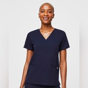 Figs- Women’s Casma Three Pocket Scrub Top Navy Blue